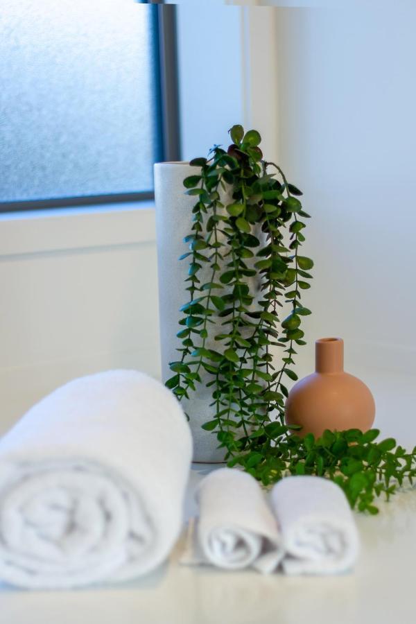 Urban Park Escape 2 Bed 2 Bath W/Carpark Apartment Christchurch Luaran gambar
